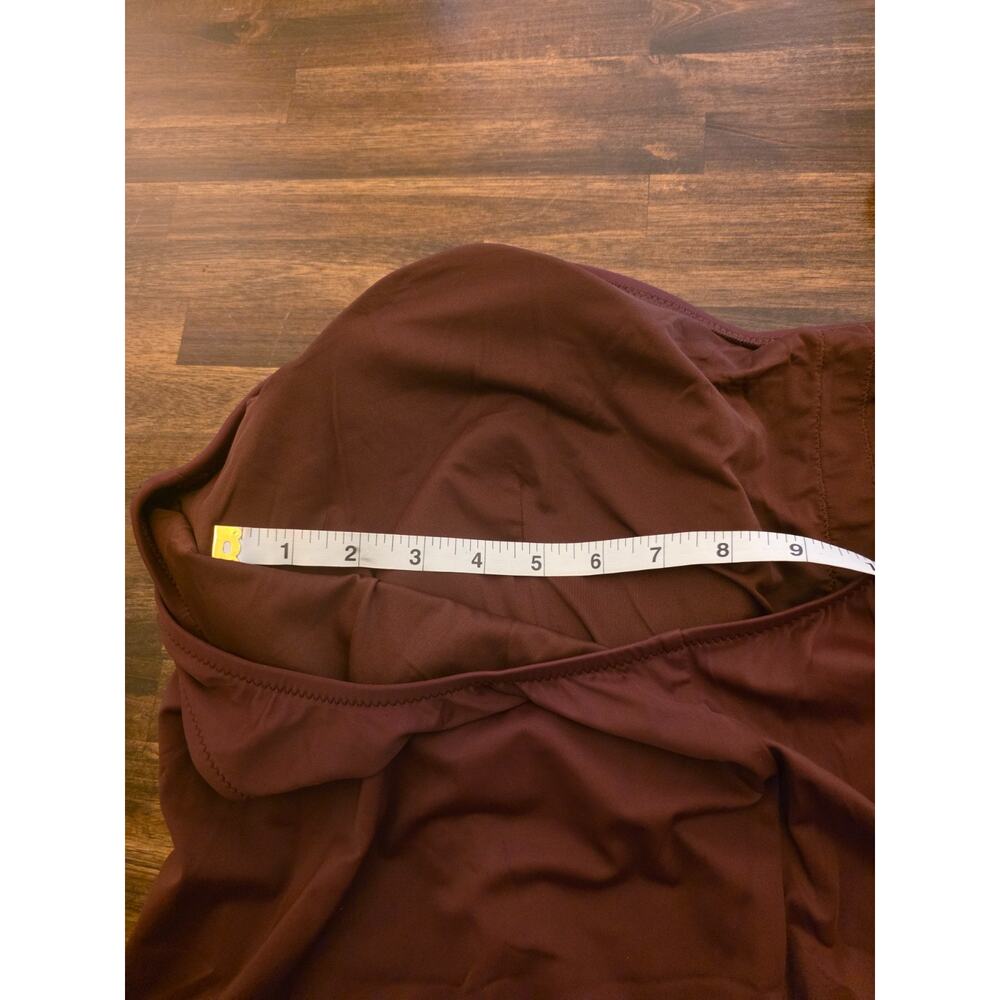 Amazon Essentials One-Piece Swimsuit Deep Brown Size 5X Plus Size Scoop Neck NWT - Picture 6 of 9